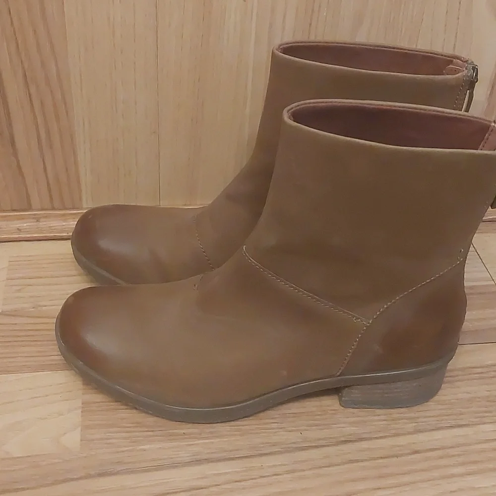 Dansko Brown Ankle Boots - Picture 3 of 5